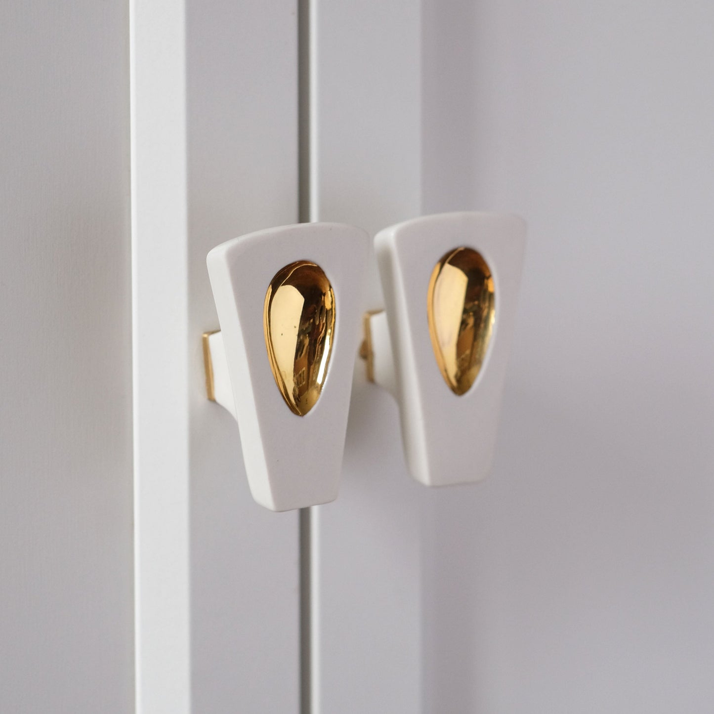 Bouton en porcelaine